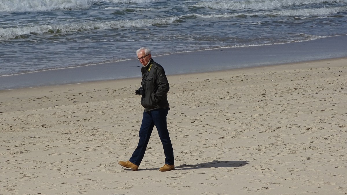 Einsamer Wanderer am Strand...