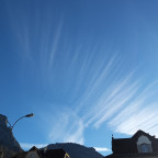 Strahlewolken setzen die Mythen in Szene.