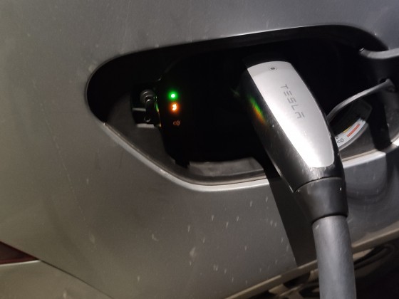 e-Golf lädt am Tesla Destination Charger